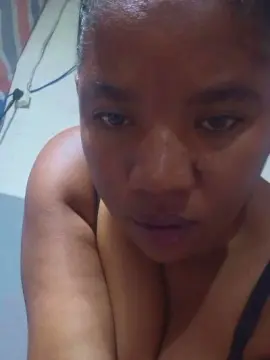 Cynthiah2  live sex cam