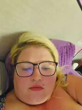MarilynQu1nn94  live sex cam