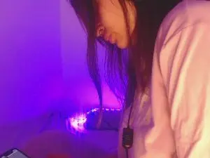 DominicaLaurent  live sex cam