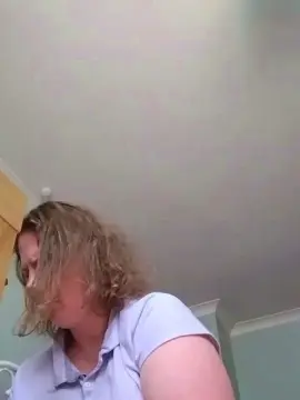 Viplindylinn  live sex cam