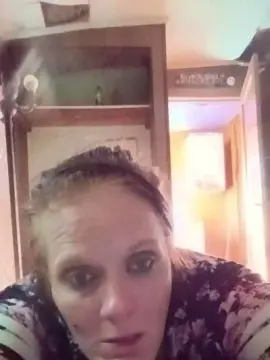 Curveykitty  live sex cam