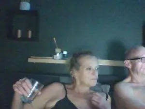 Leukstel1977  live sex cam