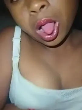 Miora05  live sex cam