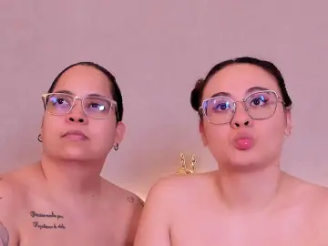 Saraandelliee  live sex cam