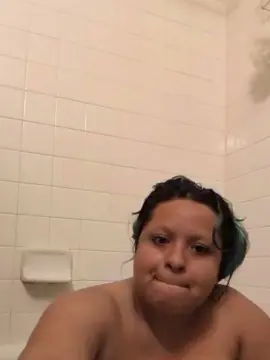 Syrenlasirena  live sex cam