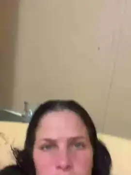 Gigi19877  live sex cam