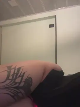 Valennsmith  live sex cam