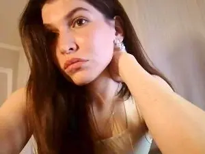 AlisaBezanson  live sex cam