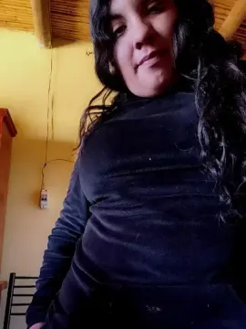 Luli225hot  live sex cam
