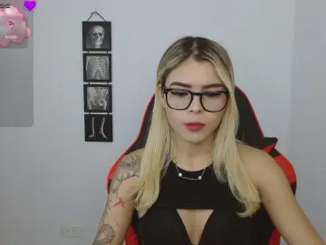 MissKatiia  live sex cam