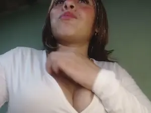 Nemesis_hot608  live sex cam