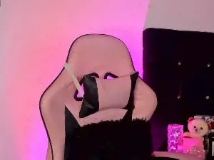 Renatawilsom  live sex cam