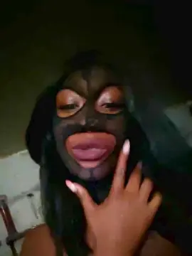 Ineschoco  live sex cam