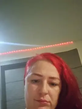 Iris422q  live sex cam