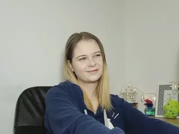 LydiaHoney  live sex cam