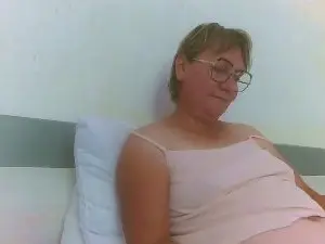 Mumuedom76  live sex cam
