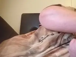 Shyredhead26  live sex cam