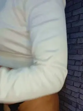 Tchinia  live sex cam