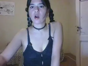 Ghibligirl2  live sex cam