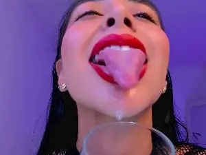 Sophierooy2  live sex cam