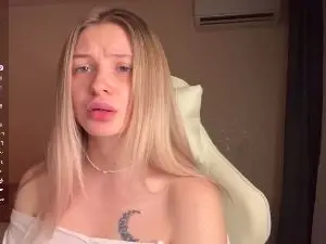 BlazingBlonde  live sex cam