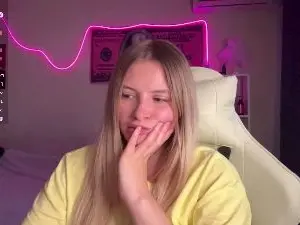 BlazingBlonde  live sex cam