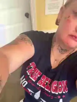 Katiekitty208  live sex cam