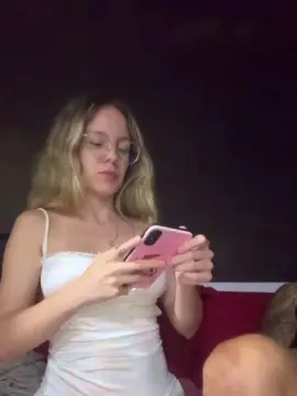 Lakittyhot  live sex cam