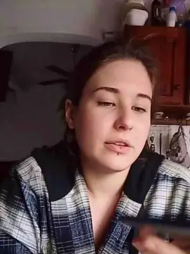 Beluve_l  live sex cam
