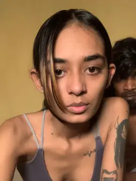 Hazeenarasha  live sex cam