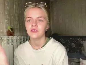 KaroleJemmings  live sex cam