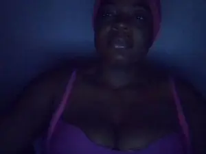 PwetyGoddess  live sex cam