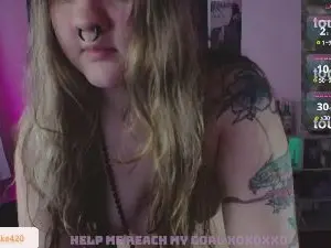 LolSmoke420  live sex cam