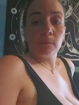 Nikki_N_daBONE  live sex cam