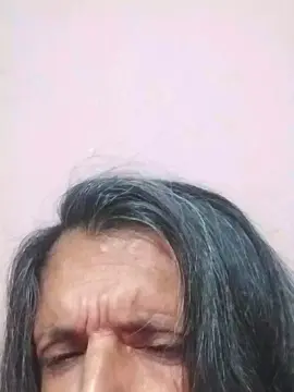 Stella2025  live sex cam