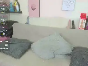 Misslittlee  live sex cam