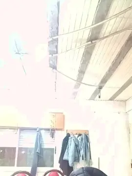 Ojitosverdess  live sex cam