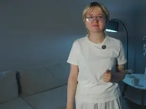 YunColaizzi  live sex cam