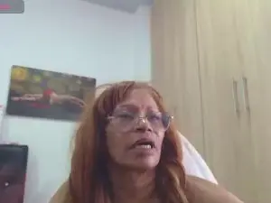 BustyXMilf  live sex cam