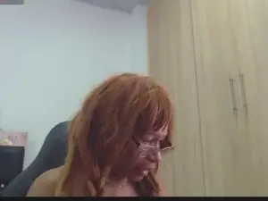 BustyXMilf  live sex cam
