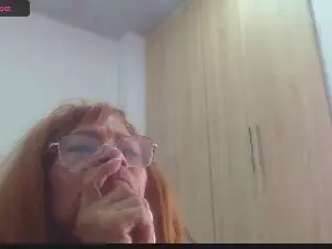 BustyXMilf  live sex cam