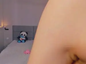 Dreamira  live sex cam