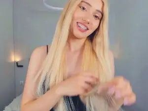 Dreamira  live sex cam