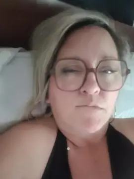 Sexyglam  live sex cam