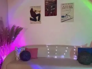 ChanellSeagren  live sex cam