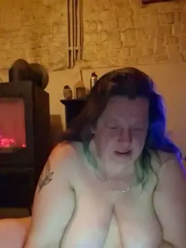 Chattehumide2  live sex cam