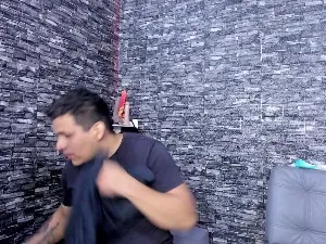 Infinite_pleas1  live sex cam