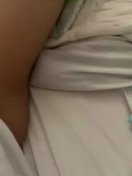 KittyPraidd  live sex cam