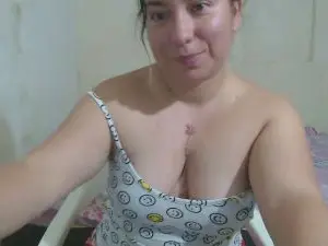 Hannahevans  live sex cam