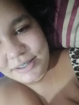 Bya2000  live sex cam